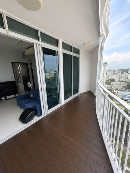 Queens Peak, 3 Dundee Road, 3 Bedrooms, 936 sqft, Condominium For Sale, by Eric Chey, 500201530 - Balcony - PropertyGuru.com.sg
