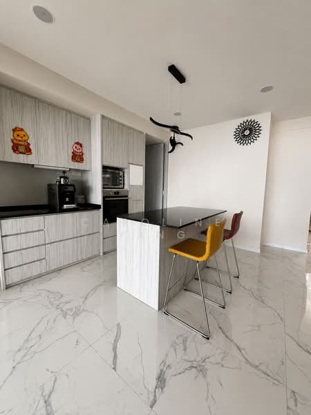 Lakepoint Condo, 2 Lakepoint Drive, 4 Bedrooms, 2,734 sqft, Condominium For Sale, by Caroline Yang, 500201533 - Kitchen - PropertyGuru.com.sg