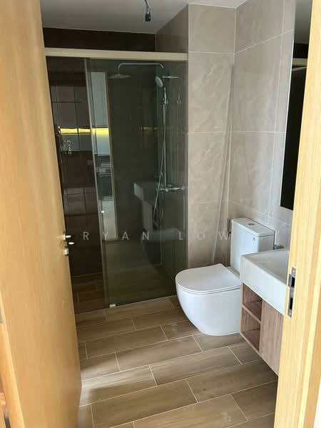 Urban Treasures, 205 Jalan Eunos, 2 Bedrooms, 517 sqft, Condominium For Rent, by Ryan Low, 500201535 - Bathroom - PropertyGuru.com.sg