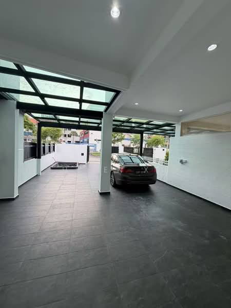 Garden House, , Room Rental, 250 sqft, Detached House For Rent, by Helen Xu, 500201553 - Car Park - PropertyGuru.com.sg