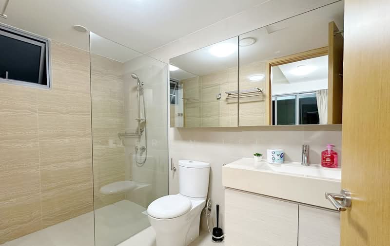 A Treasure Trove, 60 Punggol Walk, Room Rental, 165 sqft, Condominium For Rent, by Jeron Lee, 500201555 - Bathroom - PropertyGuru.com.sg