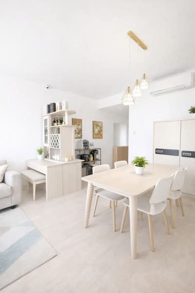 Calarasi, 31 Kim Keat Lane, 3 Bedrooms, 1,206 sqft, Apartment For Sale, by Leng ., 500201562 - Living Room - PropertyGuru.com.sg