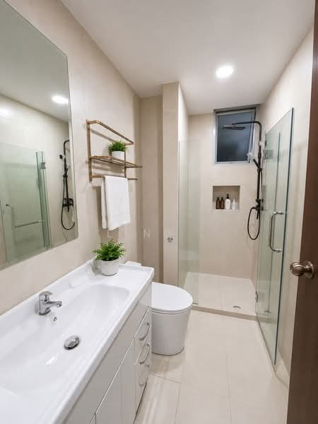 Calarasi, 31 Kim Keat Lane, 3 Bedrooms, 1,206 sqft, Apartment For Sale, by Leng ., 500201562 - Bathroom - PropertyGuru.com.sg