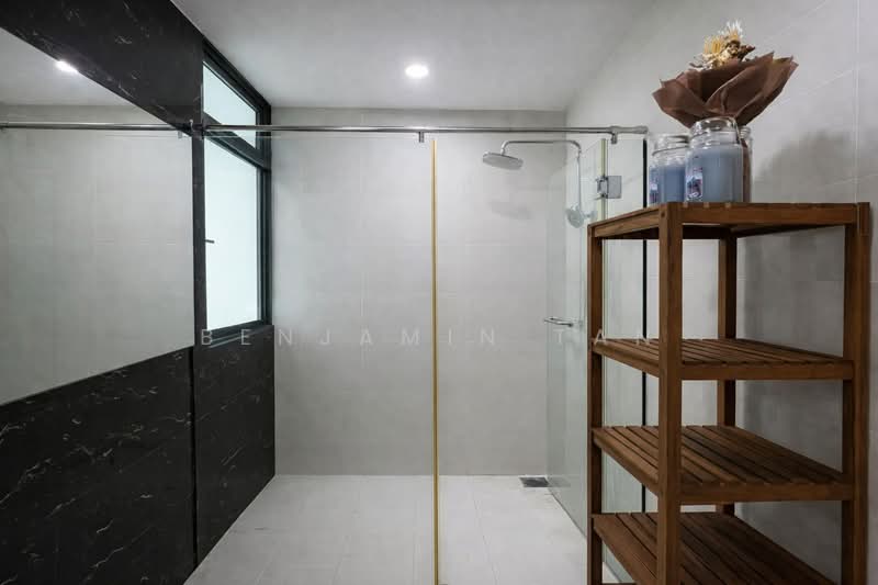 Esparina Residences, 123 Compassvale Bow, 3 Bedrooms, 1,001 sqft, Executive Condominium For Rent, by Benjamin Tan, 500201573 - Bathroom - PropertyGuru.com.sg
