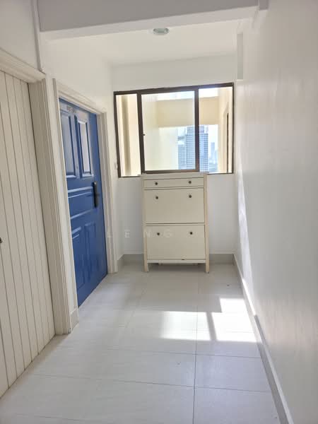 Riverwalk Apartments, 20 Upper Circular Road, 3 Bedrooms, 1,615 sqft, Apartment For Sale, by Leng ., 500201574 - Entrance - PropertyGuru.com.sg