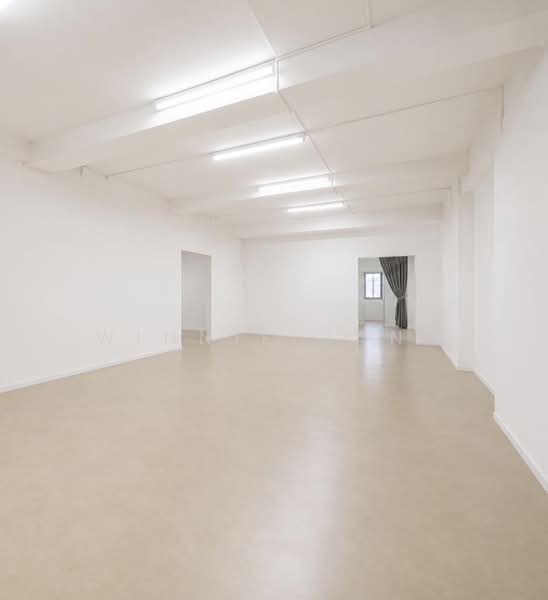 First Centre, 50 Serangoon North Avenue 4, 797 sqft, Light Industrial (B1) For Sale, by Winnie Pang, 500201576 - Interior - CommercialGuru.com.sg