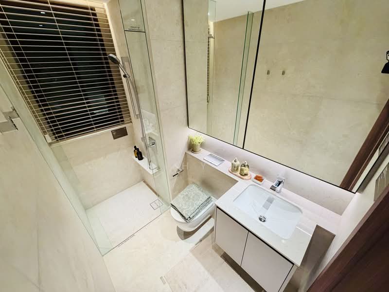 Dunearn House, 768 Dunearn Road, 2 Bedrooms, 678 sqft, Condominium For Sale, by Murphy Lee, 500201578 - Bathroom - PropertyGuru.com.sg