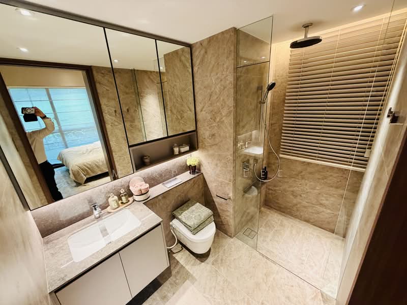 Dunearn House, 768 Dunearn Road, 2 Bedrooms, 678 sqft, Condominium For Sale, by Murphy Lee, 500201578 - Bathroom - PropertyGuru.com.sg
