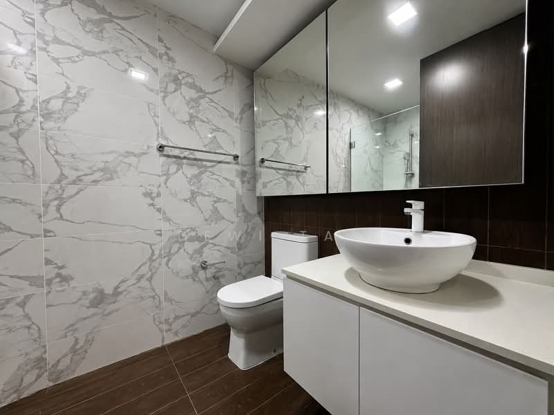 Jewel @ Buangkok, 81 Compassvale Bow, 2 Bedrooms, 689 sqft, Condominium For Sale, by Dewi Tan, 500201579 - Bathroom - PropertyGuru.com.sg