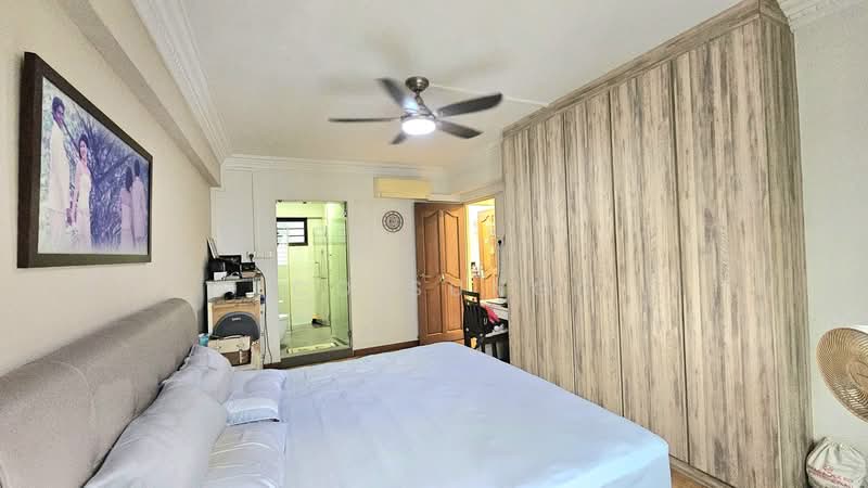 😍❤️RARE! 5 Room HDB with Balcony Open Kitchen Big Yard, , 3 Bedrooms, 1,292 sqft, HDB Flat For Sale, by CD Sung, 500201586 - Bedroom - PropertyGuru.com.sg