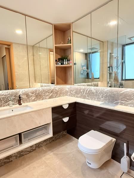 Commonwealth Towers, 230 Commonwealth Avenue, 2 Bedrooms, 689 sqft, Condominium For Sale, by Melvin Tan Meng Liang, 500201592 - Bathroom - PropertyGuru.com.sg