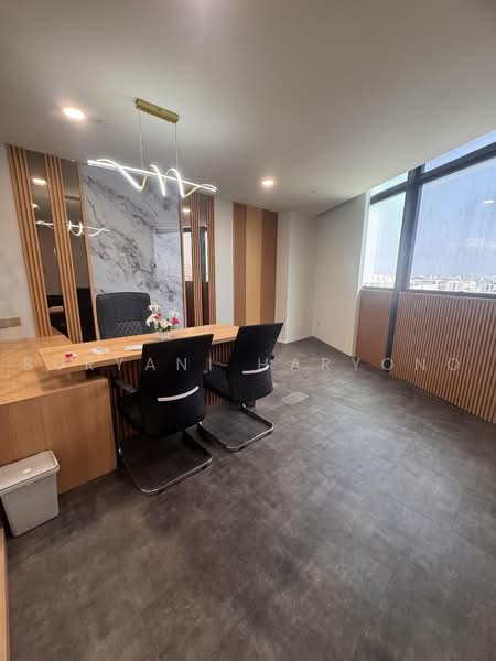 Oxley BizHub, 61 Ubi Road 1, Eunos / Geylang / Paya Lebar, 2,024 sqft, Light Industrial (B1) For Sale, by Suryani Haryono, 500201597 - CommercialGuru.com.sg