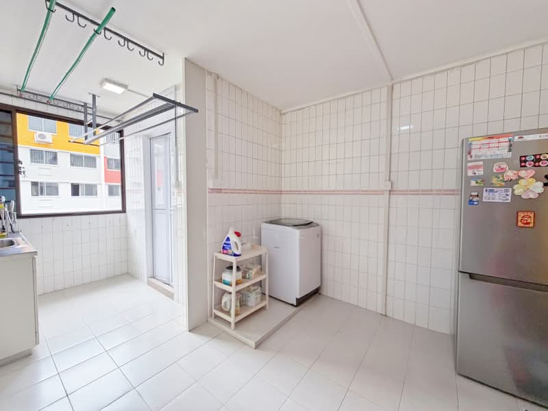 838 Jurong West Street 81, 838 Jurong West Street 81, 3 Bedrooms, 1,119 sqft, HDB Flat For Sale, by Michelle Koo, 500201603 - Balcony - PropertyGuru.com.sg