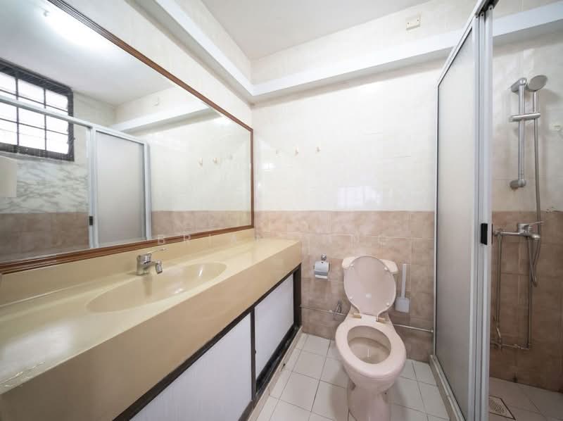 657 Choa Chu Kang Crescent, 657 Choa Chu Kang Crescent, 4 Bedrooms, 1,518 sqft, HDB Flat For Sale, by Brian Ying, 500201604 - Bathroom - PropertyGuru.com.sg