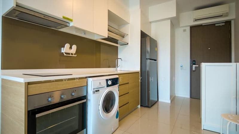 Treasure at Tampines, 11 Tampines Lane, Pasir Ris / Tampines, 1 Bedroom, 463 sqft, Condominium For Sale, by Lawrence Zhong, 500201612 - Kitchen - PropertyGuru.com.sg