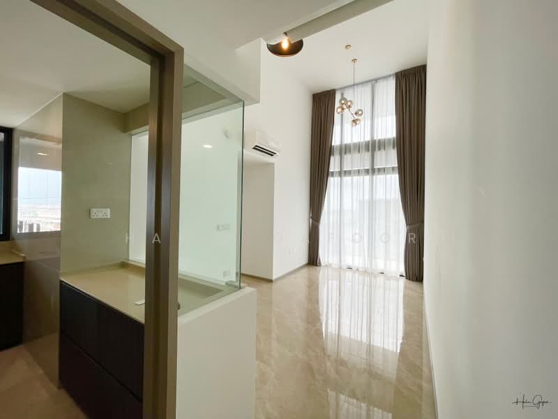 The Garden Residences, 1 Serangoon North View, 3 Bedrooms, 1,033 sqft, Condominium For Rent, by Halim Gafoor, 500201622 - Living Room - PropertyGuru.com.sg