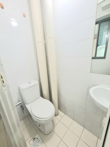 A Treasure Trove, 70 Punggol Walk, 3 Bedrooms, 1,130 sqft, Condominium For Rent, by Jeremy Li, 500201623 - Bathroom - PropertyGuru.com.sg