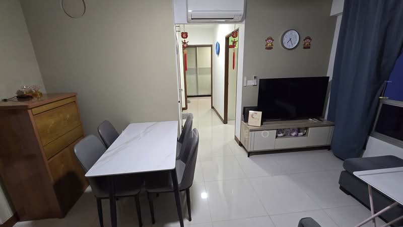 672A Edgefield Plains, 672A Edgefield Plains, 2 Bedrooms, 699 sqft, HDB Flat For Rent, by Kevin Yeo, 500201624 - Living Room - PropertyGuru.com.sg