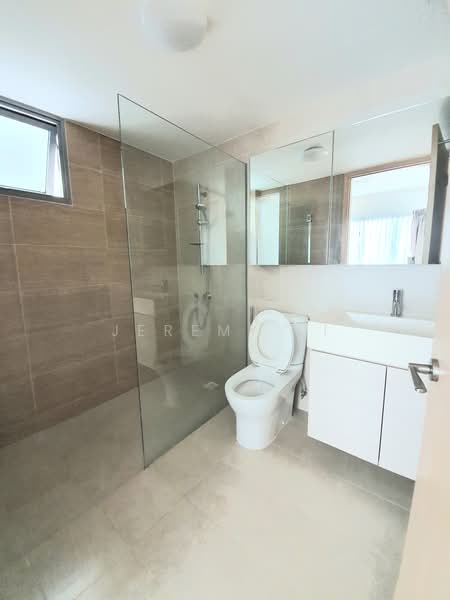 A Treasure Trove, 74 Punggol Walk, 2 Bedrooms, 915 sqft, Condominium For Rent, by Jeremy Li, 500201627 - Bathroom - PropertyGuru.com.sg