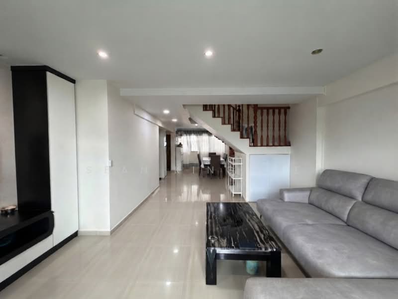 469 Jurong West Street 41, 469 Jurong West Street 41, 3 Bedrooms, 1,625 sqft, HDB Flat For Sale, by Sean King Lee, 500201629 - Living Room - PropertyGuru.com.sg