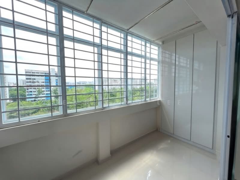 469 Jurong West Street 41, 469 Jurong West Street 41, 3 Bedrooms, 1,625 sqft, HDB Flat For Sale, by Sean King Lee, 500201629 - Balcony - PropertyGuru.com.sg