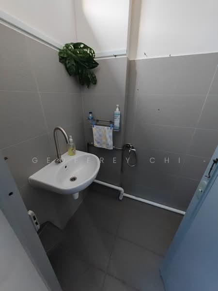Proxima @ Gambas, 50 Gambas Crescent, 120 sqft, Light Industrial (B1) For Rent, by Geoffrey Chi, 500201645 - Bathroom - CommercialGuru.com.sg