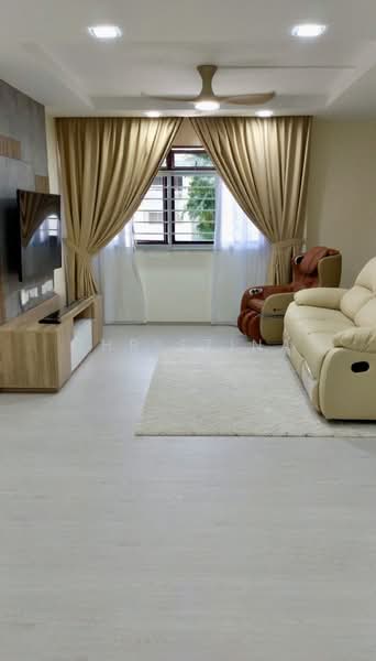 244 Compassvale Road, 244 Compassvale Road, 3 Bedrooms, 1,238 sqft, HDB Flat For Sale, by Christina Chua, 500201650 - Living Room - PropertyGuru.com.sg