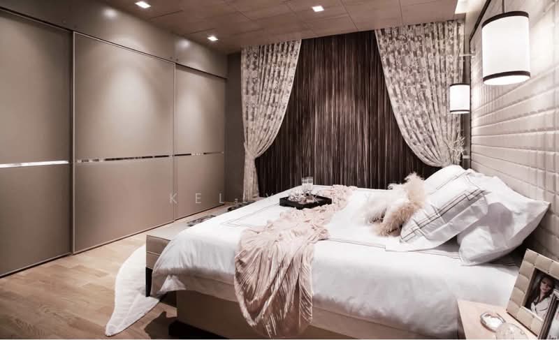 Charlton Villas, 25E Charlton Lane, 5 Bedrooms, 2,723 sqft, Terraced House For Sale, by Kelly Kay, 500201651 - Bedroom - PropertyGuru.com.sg