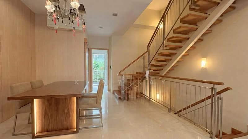 Charlton Villas, Charlton Lane, 5 Bedrooms, 2,723 sqft, Cluster House For Sale, by Kelly Kay, 500201651 - Dining Room - PropertyGuru.com.sg