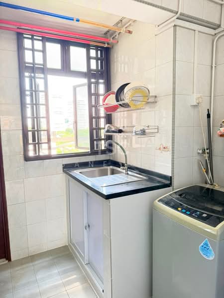 107 Jalan Bukit Merah, 107 Jalan Bukit Merah, 2 Bedrooms, 678 sqft, HDB Flat For Rent, by Jane Lee, 500201663 - Kitchen - PropertyGuru.com.sg