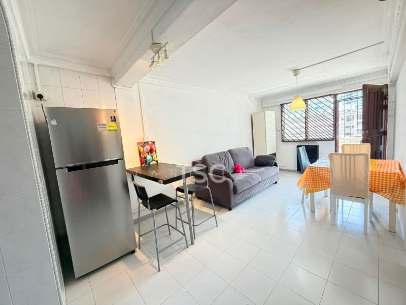 107 Jalan Bukit Merah, 107 Jalan Bukit Merah, 2 Bedrooms, 678 sqft, HDB Flat For Rent, by Jane Lee, 500201663 - Living Room - PropertyGuru.com.sg
