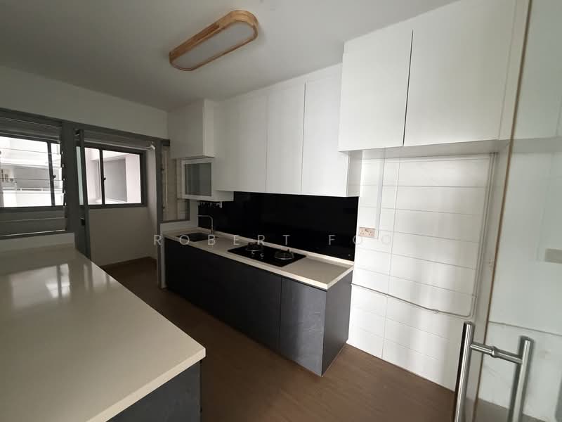 476B Upper Serangoon View, 476B Upper Serangoon View, 3 Bedrooms, 990 sqft, HDB Flat For Sale, by Robert Foo, 500201714 - Kitchen - PropertyGuru.com.sg