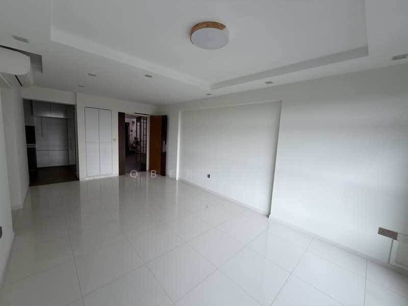 476B Upper Serangoon View, 476B Upper Serangoon View, 3 Bedrooms, 990 sqft, HDB Flat For Sale, by Robert Foo, 500201714 - Living Room - PropertyGuru.com.sg