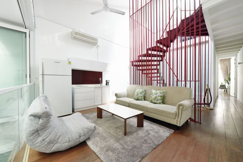 Scarlet Red Dragon House, Red Dragon House, 13 Geylang Lorong 24A, Singapore 398537, Studio, 230 sqft, Shophouse For Rent, by Jensen Lee, 500201718 - Living Room - PropertyGuru.com.sg
