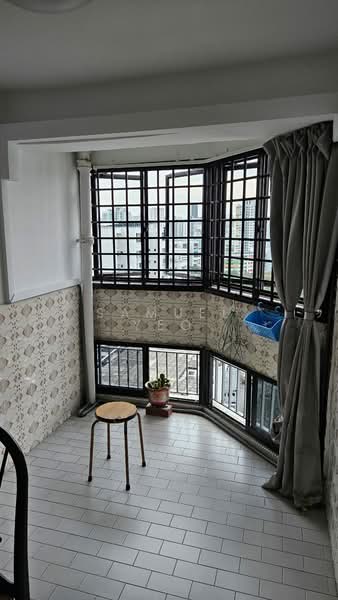 111 Jurong East Street 13, 111 Jurong East Street 13, Room Rental, 200 sqft, HDB Flat For Rent, by Samuel Yeo, 500201723 - Balcony - PropertyGuru.com.sg