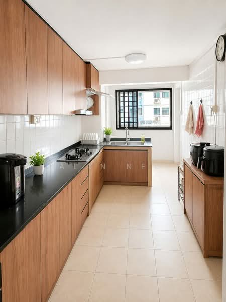 816 Woodlands Street 82, 816 Woodlands Street 82, 5 Bedrooms, 1,905 sqft, HDB Flat For Sale, by Alan Neo, 500201732 - Kitchen - PropertyGuru.com.sg