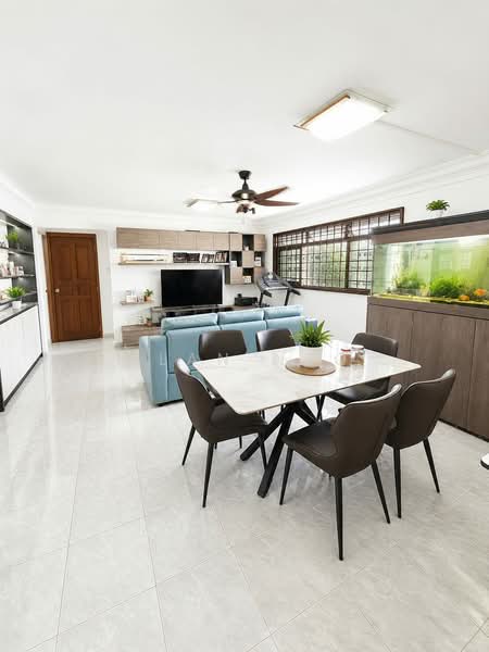 816 Woodlands Street 82, 816 Woodlands Street 82, 5 Bedrooms, 1,905 sqft, HDB Flat For Sale, by Alan Neo, 500201732 - Living Room - PropertyGuru.com.sg