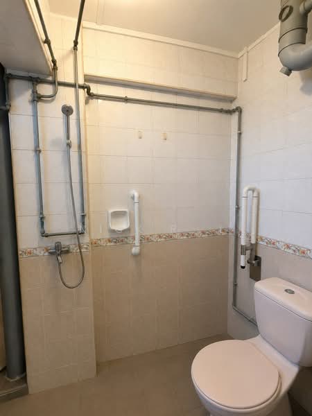 10 Selegie Road, 10 Selegie Road, 2 Bedrooms, 624 sqft, HDB Flat For Sale, by Nick R. L, 500201756 - Bathroom - PropertyGuru.com.sg