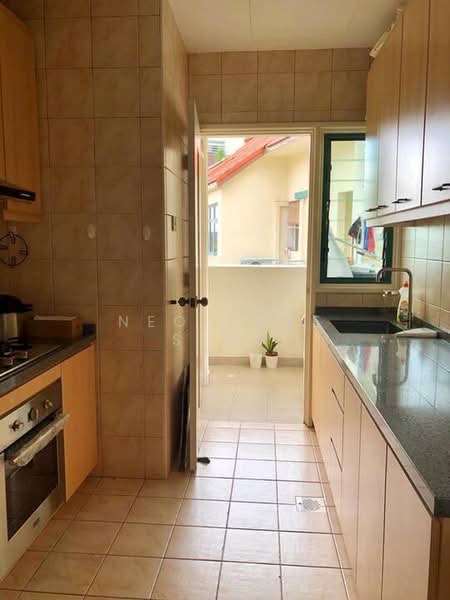 Laguna 88, 44 Eastwood Road, 3 Bedrooms, 2,088 sqft, Condominium For Sale, by Neo Chee Seng, 500201760 - Kitchen - PropertyGuru.com.sg