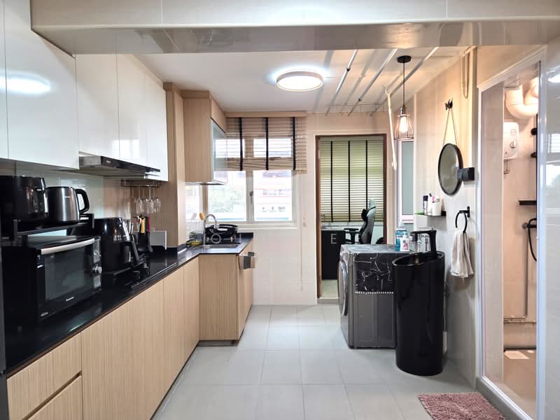 4 Holland Close, 4 Holland Close, 2 Bedrooms, 700 sqft, HDB Flat For Sale, by Colin Ee, 500201786 - Kitchen - PropertyGuru.com.sg