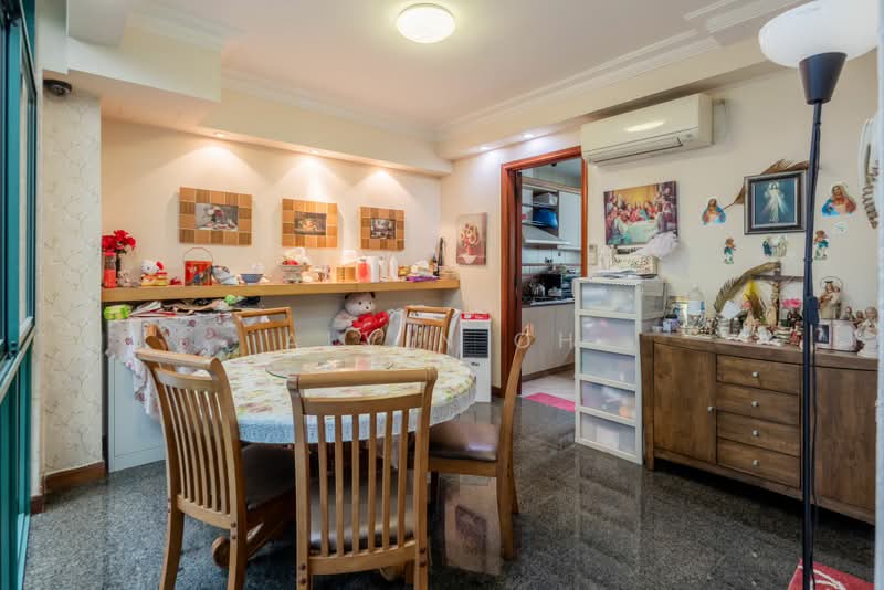 ⭐️⭐️LANDED7772@ 3-storey 6 bedrooms terrace @ tai keng, Jalan Kelichap @ Tai Keng, 6 Bedrooms, 3,488 sqft, Terraced House For Sale, by Alvin Oh, 500201810 - Dining Room - PropertyGuru.com.sg