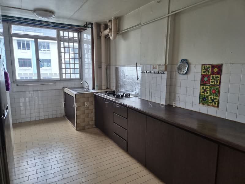 410 Tampines Street 41, 410 Tampines Street 41, 3 Bedrooms, 750 sqft, HDB Flat For Rent, by Tan Terence, 500201821 - Kitchen - PropertyGuru.com.sg