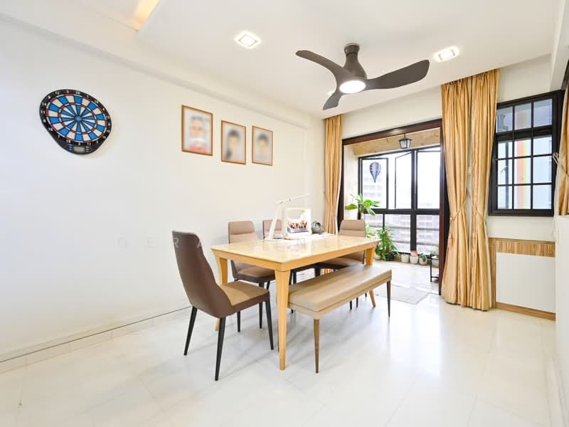 270 Toh Guan Road, 270 Toh Guan Road, 4 Bedrooms, 1,302 sqft, HDB Flat For Sale, by Geraldine Koh, 500201823 - Dining Room - PropertyGuru.com.sg