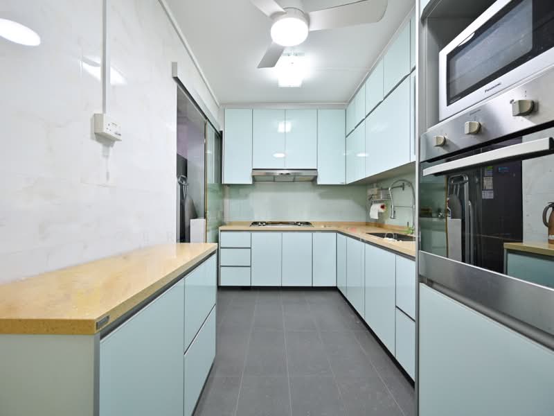 270 Toh Guan Road, 270 Toh Guan Road, 4 Bedrooms, 1,302 sqft, HDB Flat For Sale, by Geraldine Koh, 500201823 - Kitchen - PropertyGuru.com.sg