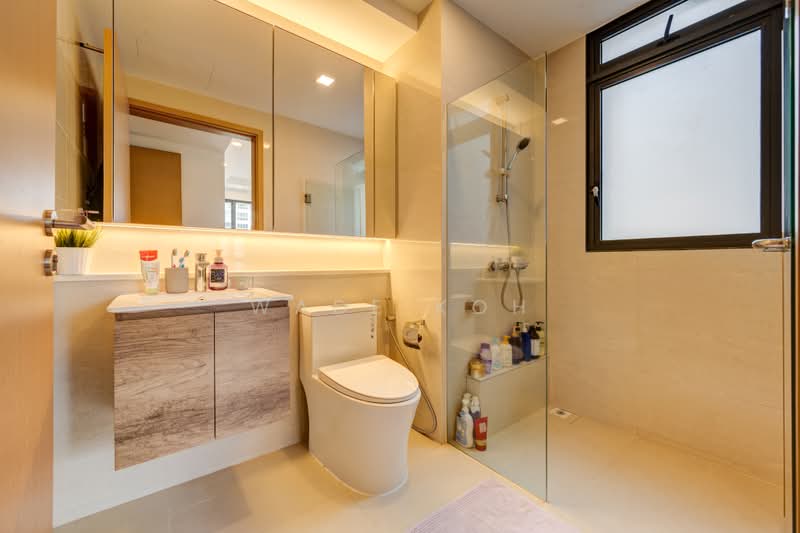 Twin Waterfalls, 118 Punggol Walk, 3 Bedrooms, 1,001 sqft, Executive Condominium For Sale, by Wade Koh, 500201826 - Bathroom - PropertyGuru.com.sg