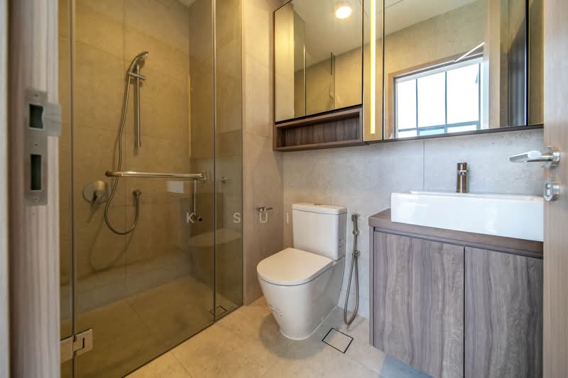 K Suites, 21 Lorong K Telok Kurau, 5 Bedrooms, 1,625 sqft, Apartment For Rent, by JULIAN NEO, 500201832 - Bathroom - PropertyGuru.com.sg