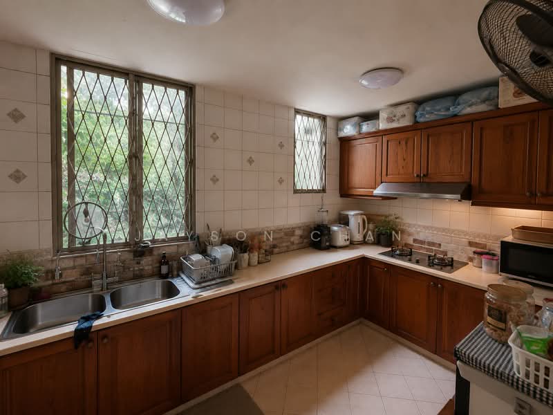Loyang Villas, Loyang Rise, 6 Bedrooms, 2,700 sqft, Terraced House For Sale, by Jayson Chan, 500201860 - Kitchen - PropertyGuru.com.sg