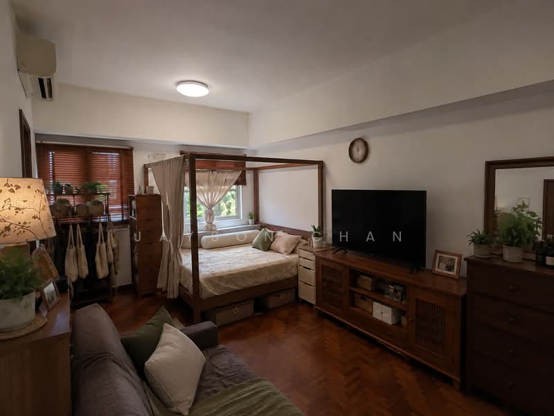 Loyang Villas, Loyang Rise, 6 Bedrooms, 2,700 sqft, Terraced House For Sale, by Jayson Chan, 500201860 - Bedroom - PropertyGuru.com.sg