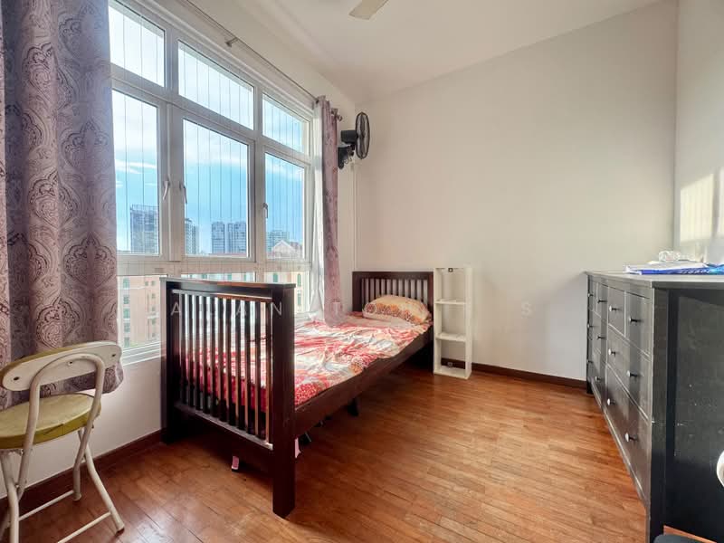Summerhill, 54 Hume Avenue, 3 Bedrooms, 1,302 sqft, Condominium For Sale, by Alan Toh K S, 500201862 - Bedroom - PropertyGuru.com.sg