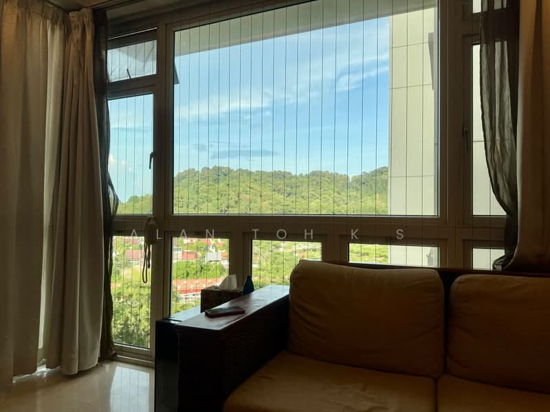 Summerhill, 54 Hume Avenue, 3 Bedrooms, 1,302 sqft, Condominium For Sale, by Alan Toh K S, 500201862 - Living Room - PropertyGuru.com.sg